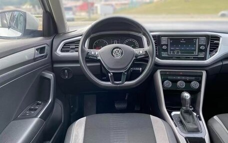 Volkswagen T-Roc I, 2021 год, 1 600 007 рублей, 11 фотография