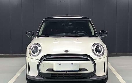 MINI Hatch, 2023 год, 1 750 000 рублей, 3 фотография