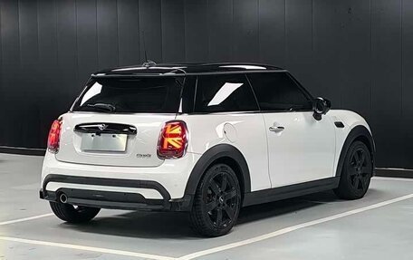 MINI Hatch, 2023 год, 1 750 000 рублей, 5 фотография