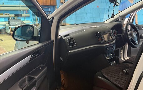 Volkswagen Sharan II, 2012 год, 970 000 рублей, 7 фотография