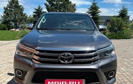 Toyota Hilux VIII, 2018 год, 4 040 000 рублей, 5 фотография