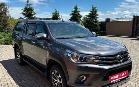 Toyota Hilux VIII, 2018 год, 4 040 000 рублей, 6 фотография