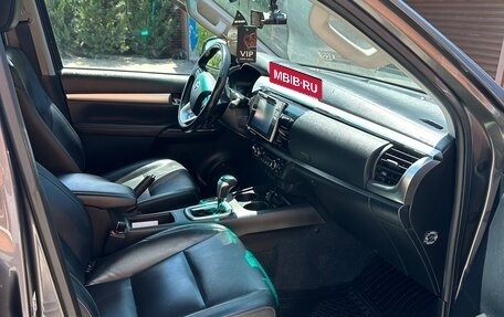 Toyota Hilux VIII, 2018 год, 4 040 000 рублей, 8 фотография