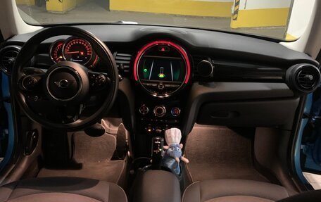MINI Hatch, 2018 год, 2 090 000 рублей, 13 фотография