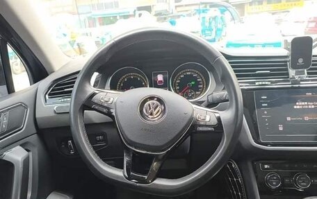 Volkswagen Tiguan II, 2019 год, 1 647 000 рублей, 11 фотография