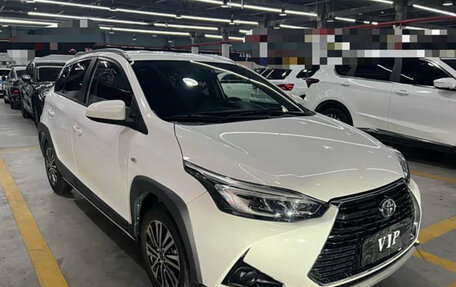 Toyota Yaris XP150 рестайлинг, 2023 год, 1 250 000 рублей, 2 фотография