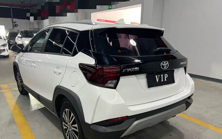 Toyota Yaris XP150 рестайлинг, 2023 год, 1 250 000 рублей, 5 фотография