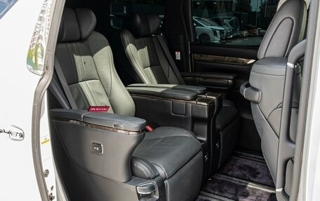 Toyota Alphard III, 2020 год, 5 570 000 рублей, 9 фотография