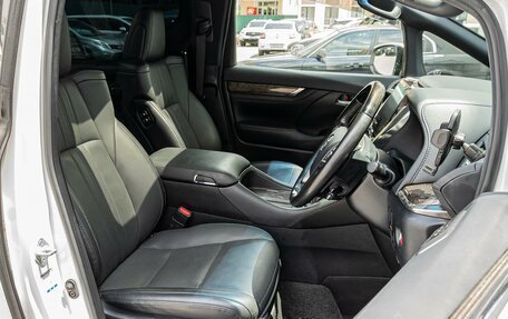 Toyota Alphard III, 2020 год, 5 570 000 рублей, 10 фотография