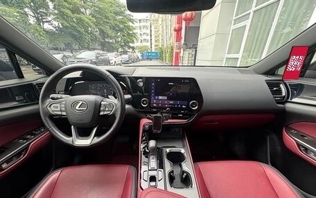Lexus NX, 2024 год, 5 950 000 рублей, 15 фотография