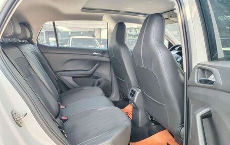 Volkswagen T-Cross I, 2022 год, 1 400 000 рублей, 9 фотография