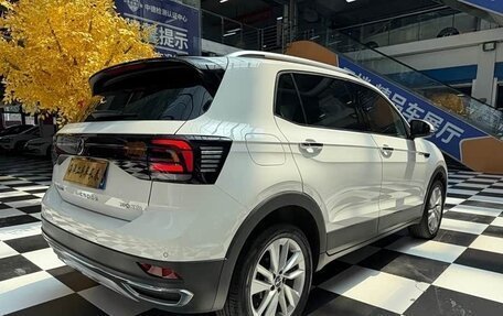 Volkswagen T-Cross I, 2022 год, 1 350 000 рублей, 6 фотография