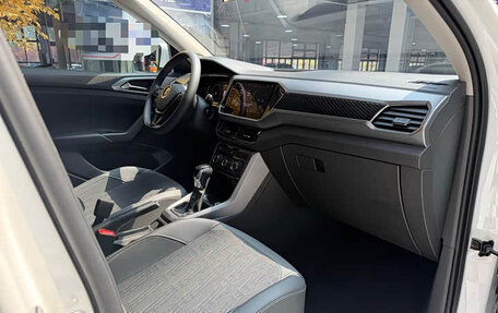 Volkswagen T-Cross I, 2022 год, 1 350 000 рублей, 10 фотография