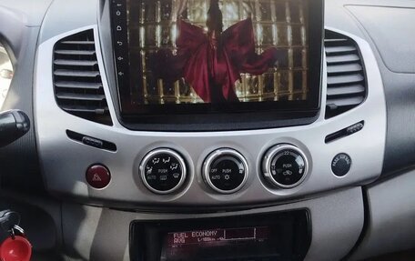 Mitsubishi L200 IV рестайлинг, 2011 год, 1 150 000 рублей, 7 фотография