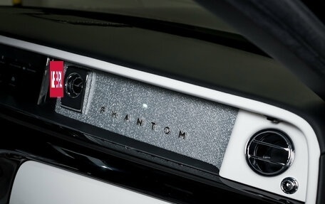 Rolls-Royce Phantom VIII, 2025 год, 96 500 000 рублей, 39 фотография