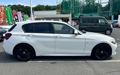 BMW 1 серия, 2018 год, 950 000 рублей, 4 фотография
