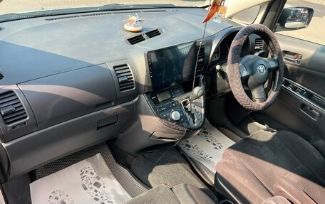 Toyota Wish II, 2006 год, 1 099 000 рублей, 13 фотография