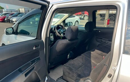 Toyota Wish II, 2006 год, 1 099 000 рублей, 19 фотография