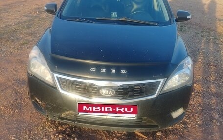 KIA cee'd I рестайлинг, 2010 год, 540 000 рублей, 2 фотография