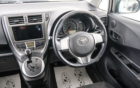 Toyota Ractis II, 2011 год, 849 000 рублей, 10 фотография