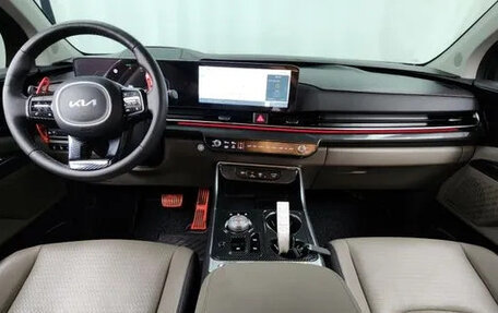 KIA Carnival, 2025 год, 7 215 000 рублей, 5 фотография