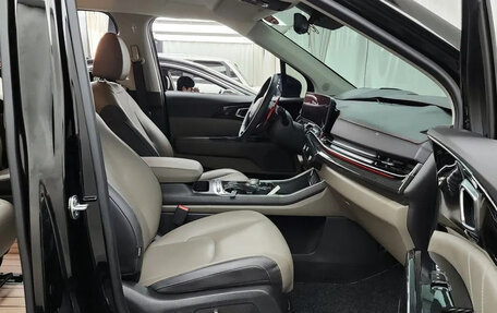 KIA Carnival, 2025 год, 7 215 000 рублей, 9 фотография