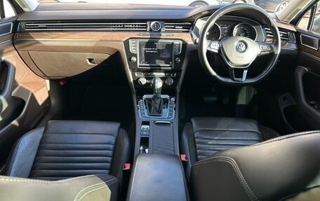 Volkswagen Passat B8 рестайлинг, 2018 год, 1 240 010 рублей, 17 фотография