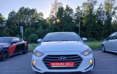 Hyundai Elantra VI рестайлинг, 2016 год, 1 290 000 рублей, 2 фотография