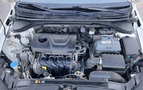 Hyundai Elantra VI рестайлинг, 2016 год, 1 290 000 рублей, 9 фотография