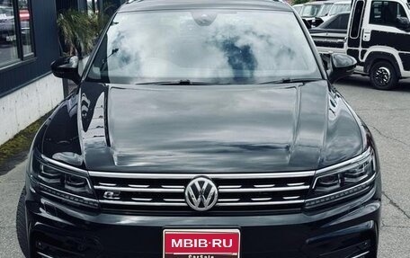 Volkswagen Tiguan II, 2018 год, 1 530 010 рублей, 3 фотография