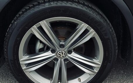 Volkswagen Tiguan II, 2018 год, 1 530 010 рублей, 6 фотография