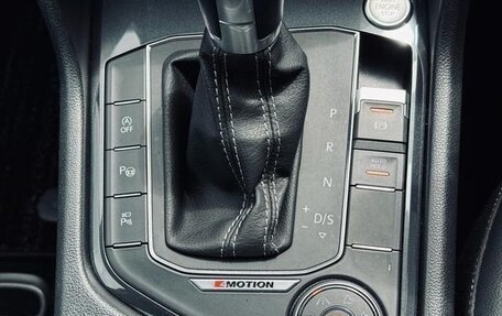 Volkswagen Tiguan II, 2018 год, 1 530 010 рублей, 27 фотография