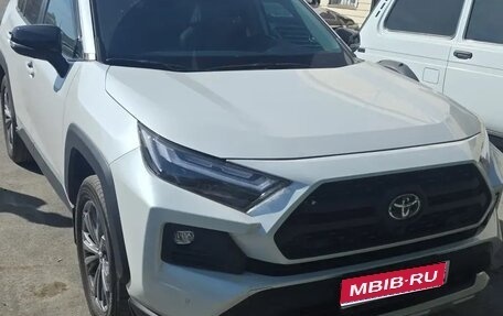 Toyota RAV4, 2024 год, 3 900 000 рублей, 1 фотография