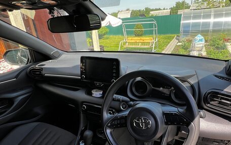 Toyota Yaris, 2020 год, 1 399 999 рублей, 3 фотография