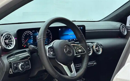 Mercedes-Benz A-Класс, 2021 год, 1 650 000 рублей, 8 фотография