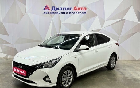 Hyundai Solaris II рестайлинг, 2021 год, 1 700 000 рублей, 1 фотография