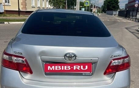 Toyota Camry, 2011 год, 1 100 000 рублей, 4 фотография