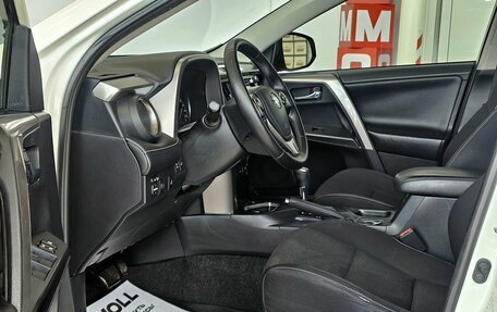 Toyota RAV4, 2016 год, 2 249 000 рублей, 11 фотография