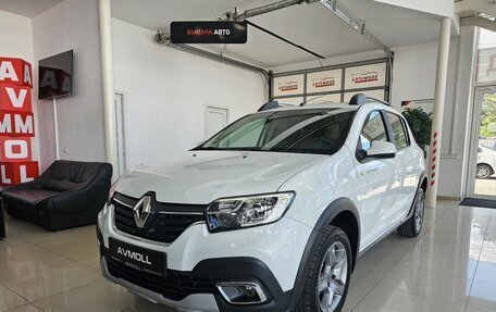 Renault Sandero II рестайлинг, 2021 год, 1 389 000 рублей, 2 фотография