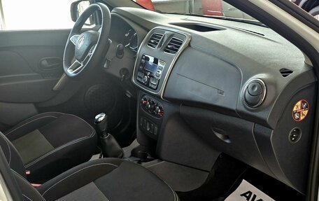 Renault Sandero II рестайлинг, 2021 год, 1 389 000 рублей, 18 фотография