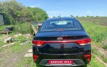 KIA Rio IV, 2018 год, 700 000 рублей, 2 фотография