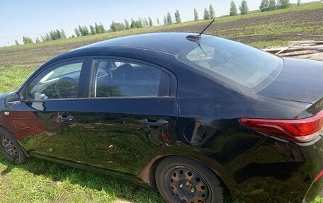 KIA Rio IV, 2018 год, 700 000 рублей, 3 фотография
