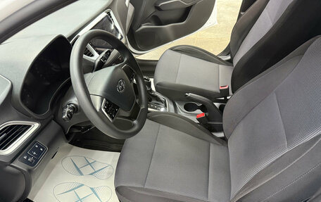 Hyundai Solaris II рестайлинг, 2021 год, 1 700 000 рублей, 8 фотография