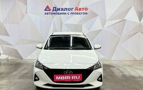 Hyundai Solaris II рестайлинг, 2021 год, 1 700 000 рублей, 2 фотография