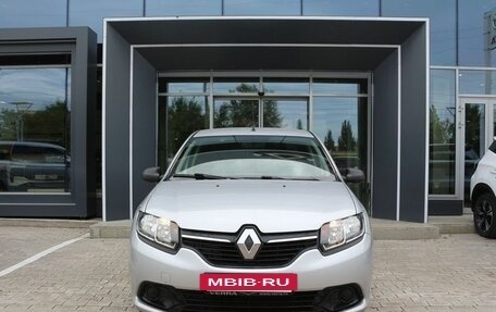 Renault Logan II, 2018 год, 840 000 рублей, 2 фотография