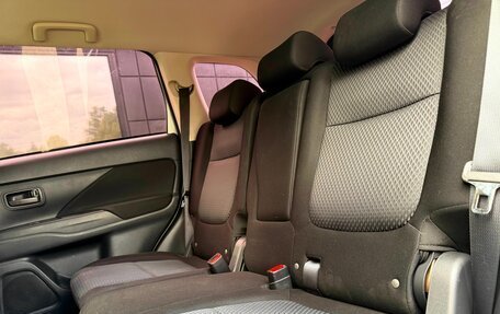 Mitsubishi Outlander III рестайлинг 3, 2016 год, 1 899 000 рублей, 20 фотография