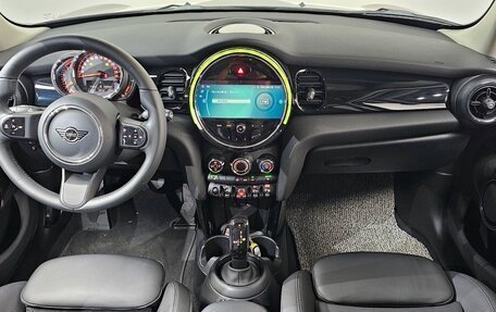 MINI Hatch, 2022 год, 1 512 000 рублей, 10 фотография