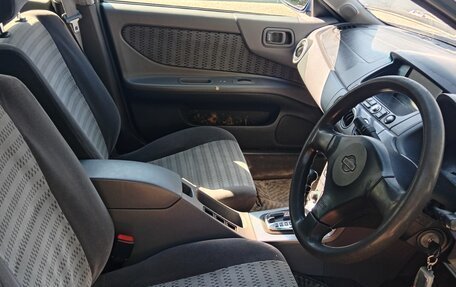 Nissan Avenir II, 2002 год, 235 000 рублей, 8 фотография