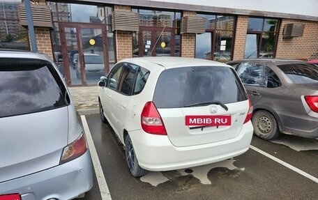 Honda Fit III, 2001 год, 350 000 рублей, 2 фотография