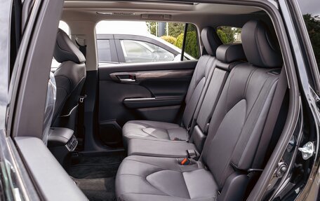 Toyota Highlander, 2026 год, 5 895 000 рублей, 19 фотография